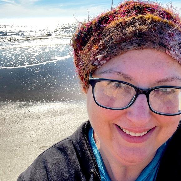 Meet your Posher, Luci - Picture 2 of 6